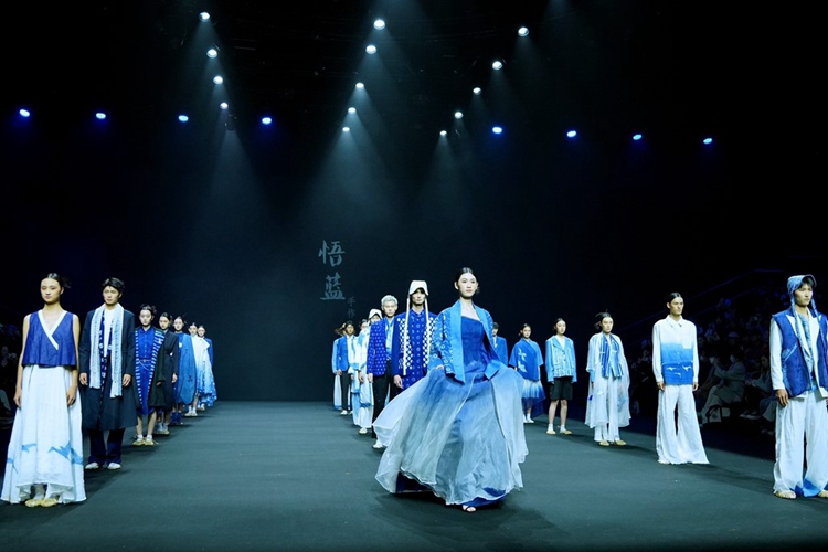 九游娱乐：时装周上国潮风(图8)