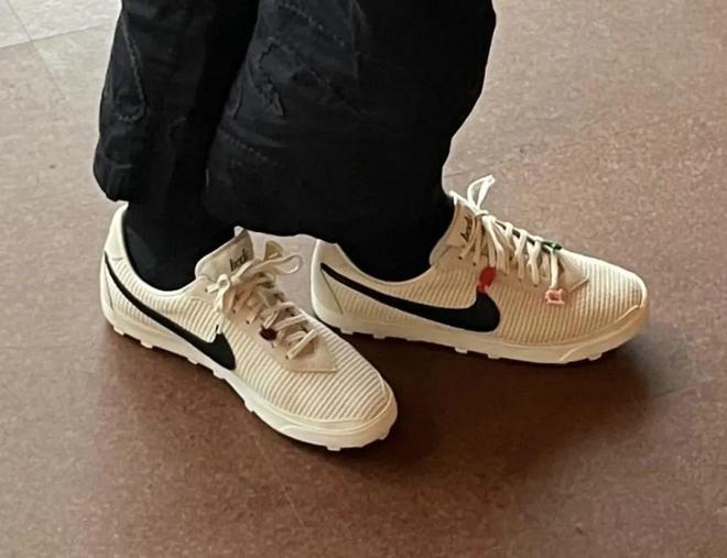 Nike新联名曝光！这鞋型你认识吗？(图1)