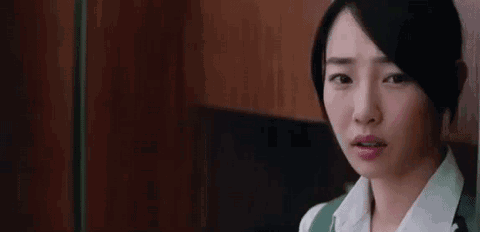 九游娱乐：白百何逛地摊周润发坐地铁接地气但欧阳娜娜399块毛衣更亲民(图1)