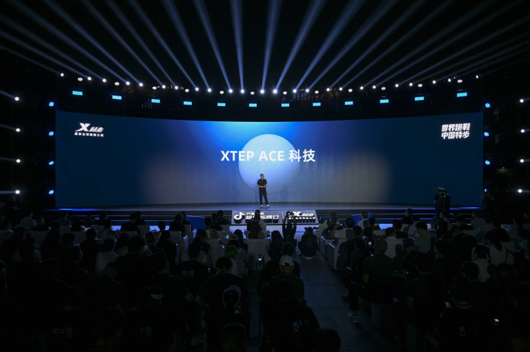 特步新一代冠军版跑鞋发布会：两大科技革新宣告中国跑鞋新纪元(图3)