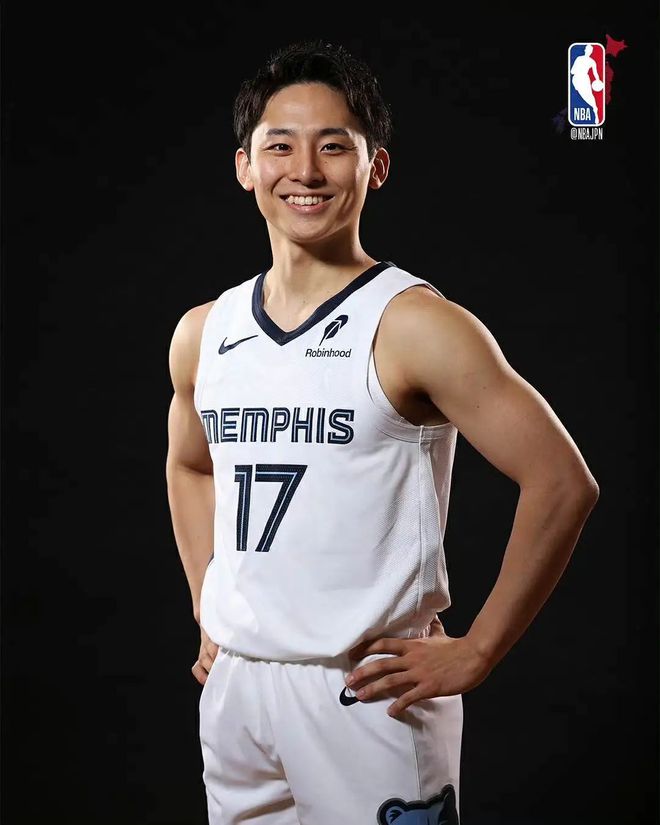 九游娱乐NineGame：400+！速度型后卫鞋！穿上它冲进NBA……(图2)