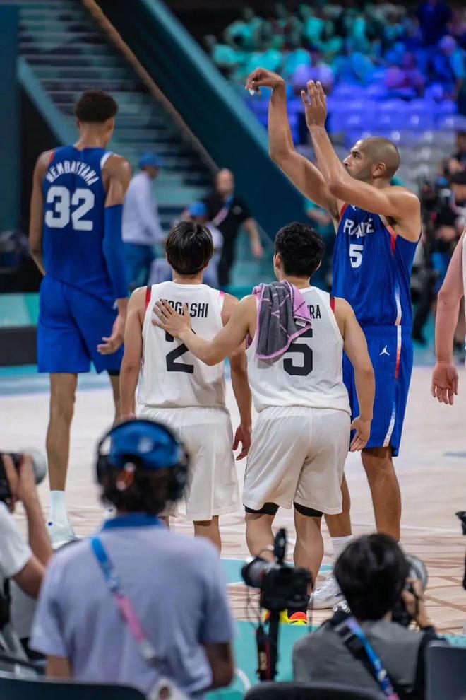 九游娱乐NineGame：400+！速度型后卫鞋！穿上它冲进NBA……(图7)