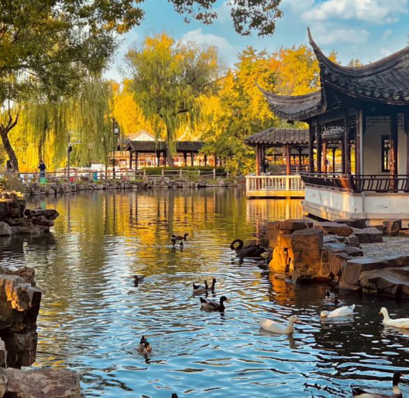九游娱乐NineGame：春季到苏杭旅游7天多少钱？七天六晚游玩详细攻略｜避坑攻略(图2)