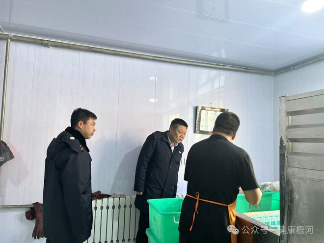 根河开展元旦、春节期间餐饮具集中消毒服务单位卫生监督专项检查工作(图2)