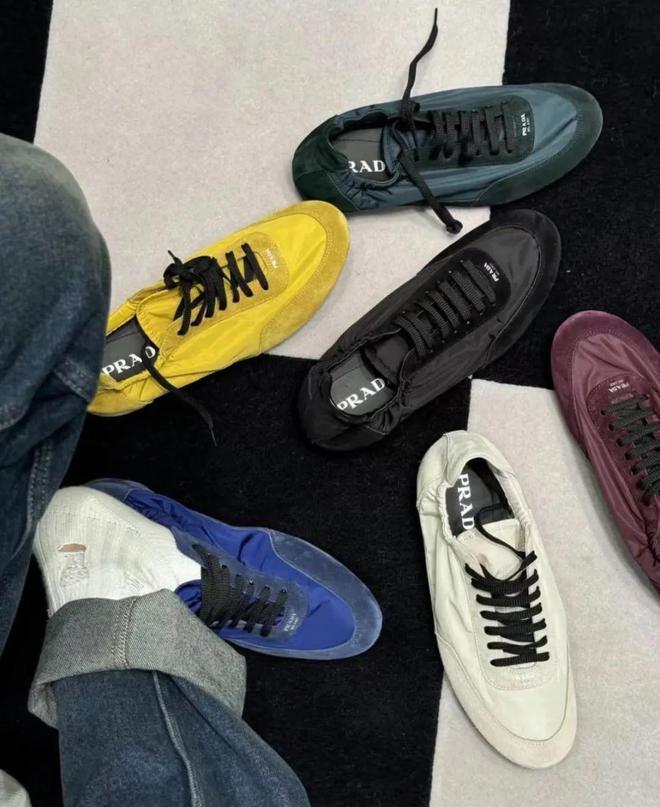 九游娱乐：PUMA「赛车鞋」还能继续玩？薄底sneakers潮流持续中！(图13)