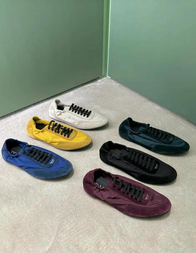 九游娱乐：PUMA「赛车鞋」还能继续玩？薄底sneakers潮流持续中！(图18)