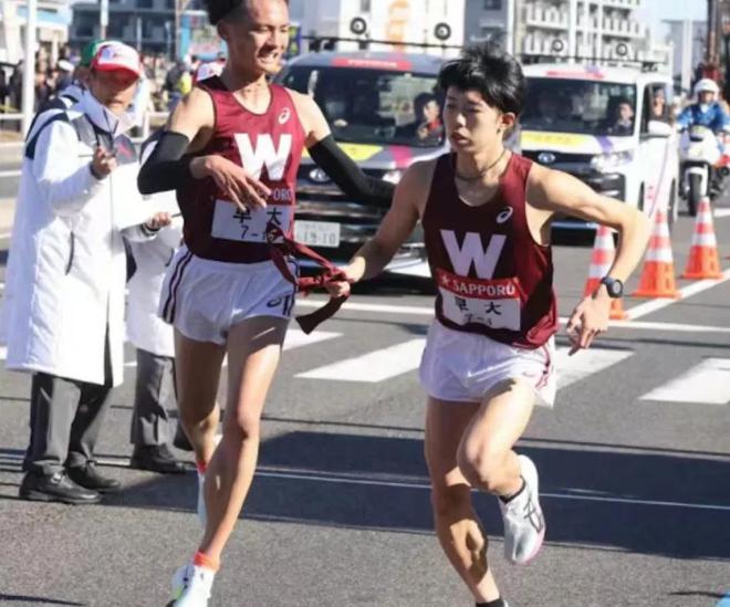 被山寨围攻的老鞋王悄悄拿下300亿(图7)