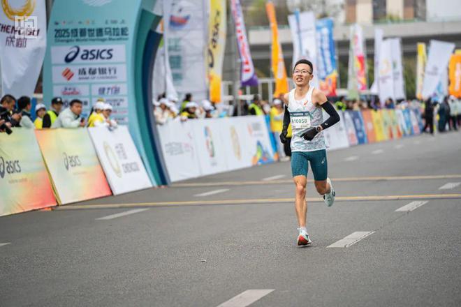 成都世遗马拉松的爽跑新章(图4)