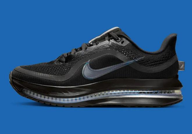 九游娱乐：Nike「最强飞马」新配色！黑武士果然帅！(图1)