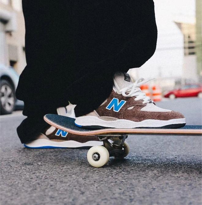 突袭了！「NewBalance滑板鞋」曝光还是联名款(图3)