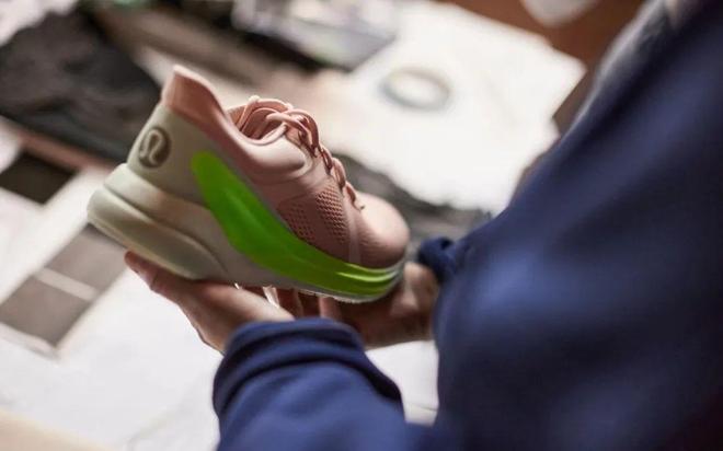 跑鞋赛道竞争升级新老玩家跑出生意新增量(图13)