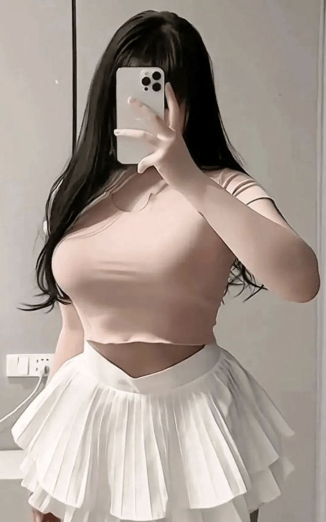 168cm魔鬼身材！尤佳妮凭这三点成顶流女神网友：她这谁顶得住(图3)