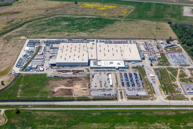 九游娱乐NineGame:马斯克宣战太空可见!把AI超算涂成这样微软破防了(图2)