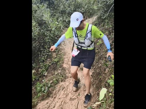 九游娱乐：中年男人的新“庇护所”被耐克们包围了(图27)