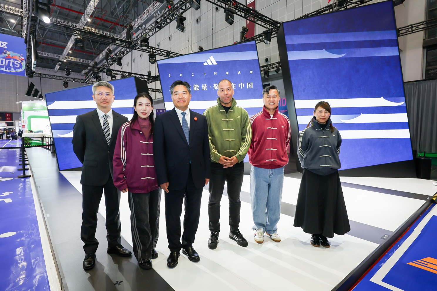 拥抱中国机遇预热26年FIFA世界杯！阿迪达斯携顶尖科技产品闪耀进博会(图2)